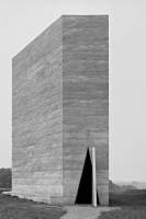 https://christoph-engel.de/files/gimgs/th-39_christoph-engel-zumthor-31-feldkapelle-201-2007.jpg